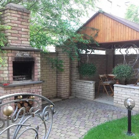 Дворівневі Апартаменти Antique Ternópil Exterior foto